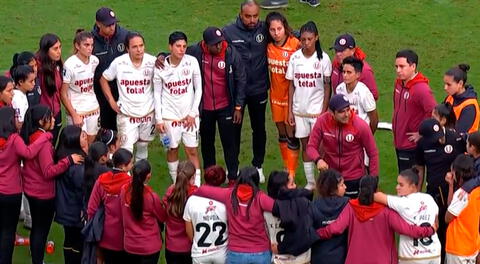 DT de Universitario femenino reunió a sus jugadoras y les recriminó duramente tras perder la final contra Alianza Lima