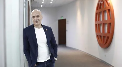 América TV y el balance de Fernando Muñiz: "La televisión no desaparecerá, sino el formato tradicional"