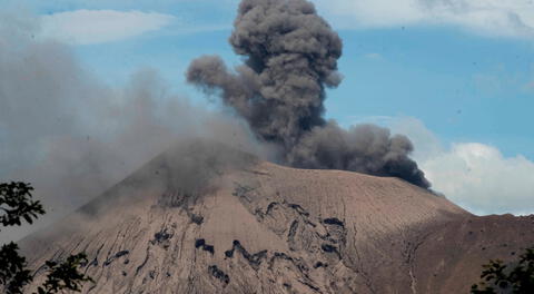 Volcán Telica sorprende con repentina explosión que alcanza los 250 metros de altura en Nicaragua: cielo se cubrió de gases y cenizas