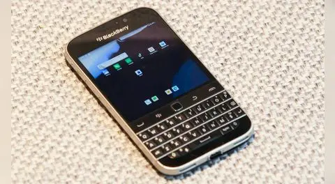 ¿Recuerdas los teléfonos BlackBerry Classic? Han regresado de la muerte, pero hay un gran problema