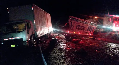 Múltiple choque en carretera Arequipa - Puno deja un chofer herido