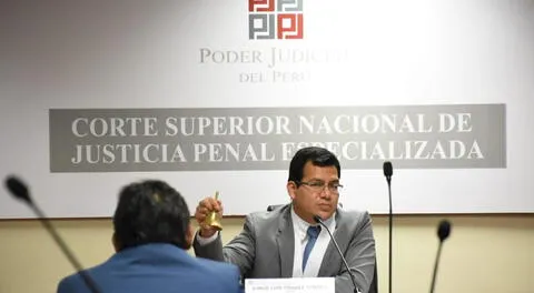 Juez Chávez Tamariz declara inaplicable la ley de amnistía al prófugo ex jefe político militar de Ayacucho, Fernández Dávila