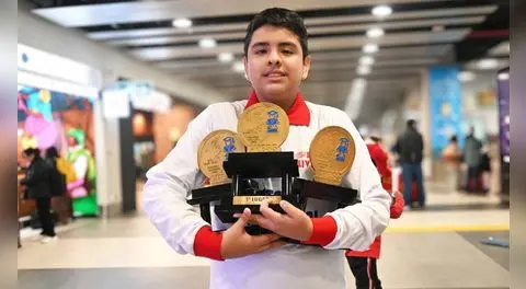 Yamil Reyes conquista triple medalla de oro en el Panamericano Escolar de Ajedrez
