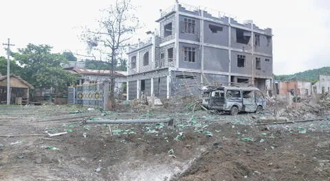 Birmania: junta militar lanza ataque aéreo contra dos escuelas secundarias y mata a 19 estudiantes