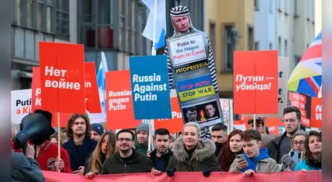 Alexéi Navalni, opositor de Vladimir Putin, habría muerto envenedado en prisión, asegura su viuda