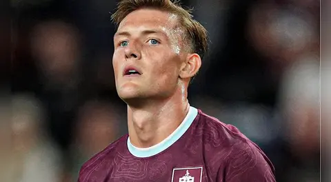 Oliver Sonne y el tremendo error que provocó la eliminación del Burnley ante un equipo de la tercera división en la Carabao Cup