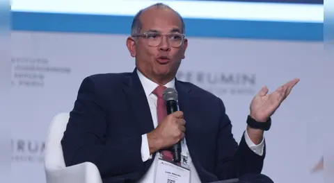 Ex MEF, Luis MIguel Castilla, advierte que controversias internacionales ponen en riesgo hasta 2,3% del PBI peruano