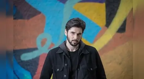 Jason Day: “La manera en que cae una dictadura en Perú para que aparezca una democracia frívola sería un buen thriller”