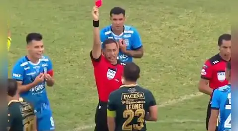 Partido de liga boliviana entre Blooming y Bolívar terminó con 7 expulsados y 8 jugadores con tarjeta amarilla