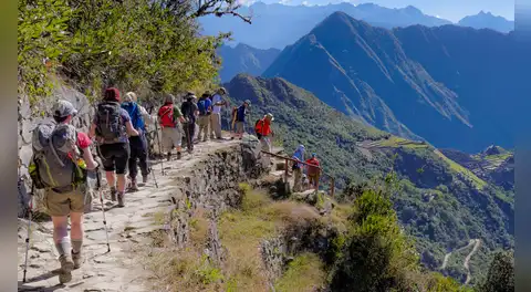 Los majestuosos Caminos del Inca rumbo a Machu Picchu figuran entre los mejores recorridos del mundo
