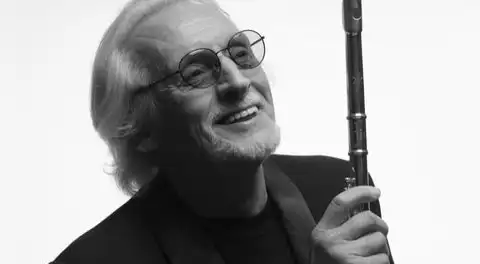 Nito Mestre: "Por Sui Generis nos hacían una estatua y también nos echaban de un estudio"