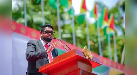 Presidente de Guyana califica de 'terrorismo' atentado en estación de gasolina perpetrado por venezolano