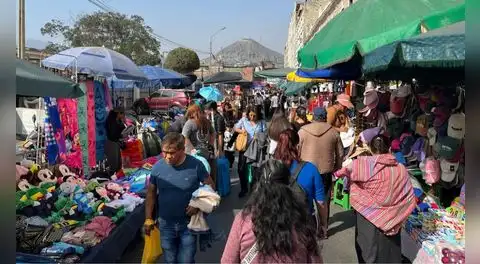 Ambulantes de Mesa Redonda temen que reubicación al expenal San Jorge repita el fracaso de La Huerta Encontrada de López Aliaga
