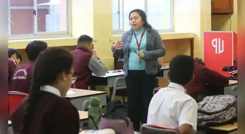 Aumento de sueldo para docentes es oficializado: revisa la escala salarial de la CPM y maestros contratados