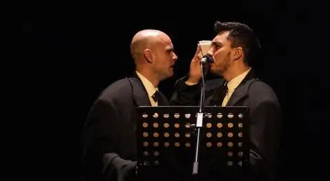 Alejandro Clavier: “En tiempos en que lo conservador avanza, esta obra teatral insiste en la libertad”