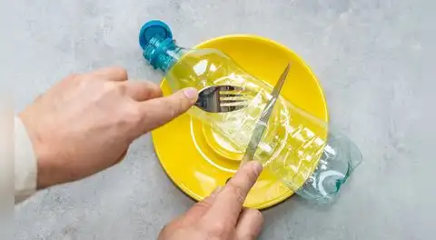 Estos son los 5 alimentos más contaminados con microplásticos y de consumo habitual