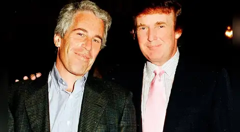 Trump resta importancia a las imágenes en las que aparece junto a Epstein: “Tiene fotos con todo el mundo”