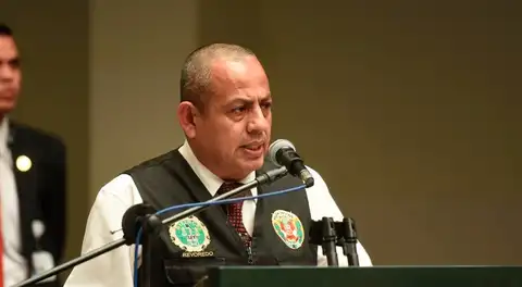 Ascienden a coronel Víctor Revoredo a grado de general PNP y a otros 28 oficiales