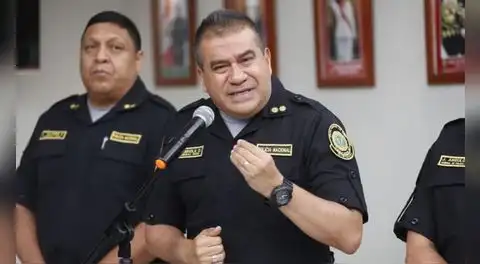 Jefe de la PNP Óscar Arriola ascendió al grado de general a su secretario privado