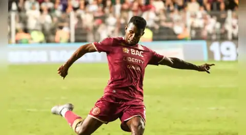 Llave abierta en Costa Rica: Alajuelense y Saprissa igualaron 2-2 en la ida de la final de la Liga Promerica 2025