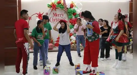 Menores del hogar San Pedrito disfrutaron por adelantado de una navidad en la Corte del Santa
