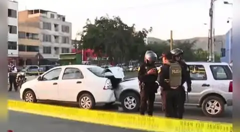 Balean a conductor dentro de su auto en Los Olivos: choca y es hallado muerto por chofer que iba a reclamarle