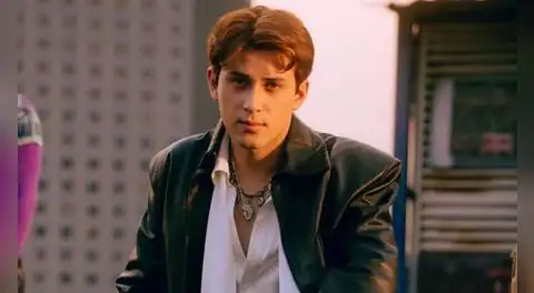 Alejandro Aramburú: quién es el cantante peruano que debutó en Santos Bravos, edad, su faceta como actor y todo lo que debes saber