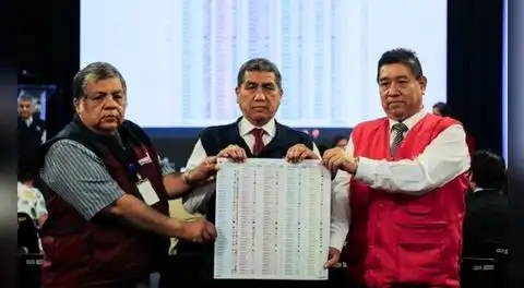 ONPE presenta diseño de la cédula de votación para las Elecciones 2026