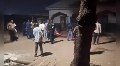 Reportan explosión dentro de mezquita de Nigeria en plena oración: autoridades investigan posibles víctimas