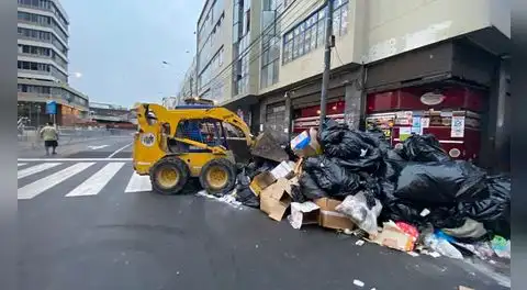 Municipalidad de Lima retira más de 110 toneladas de basura en Mesa Redonda: residuos de Nochebuena duplican el promedio habitual