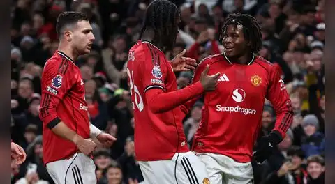 El Manchester United se acordó de ganar y gracias a un solitario gol de Patrick Dorgu superó al Newcastle