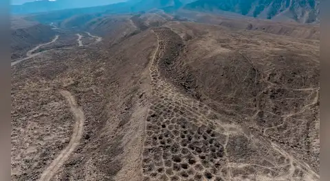 Los 5.200 agujeros de Monte Sierpe, un quipu tallado en lo alto de los Andes peruanos
