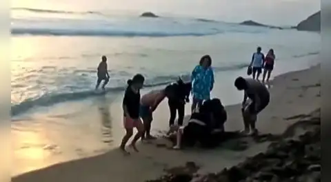 Rescatan a jóvenes a punto de ahogarse en playa de Barranca: "Se escuchaban gritos de socorro"