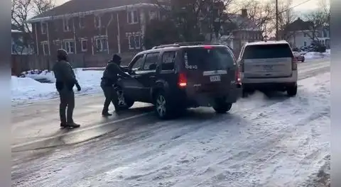 Agente de ICE mata a mujer durante redada de inmigración en Minneapolis: víctima no era objetivo de ningún operativo