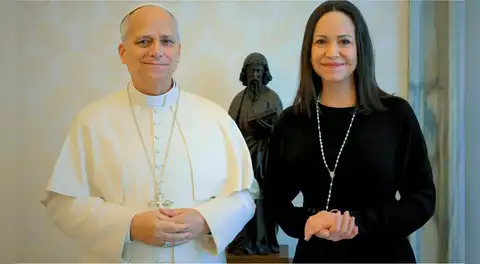 María Corina Machado se reunió con el papa León XIV en el Vaticano para "pedir la liberación de todos los presos políticos" de Venezuela