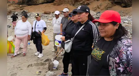 A 4 años del derrame de Respol, mujeres pescadoras denuncian no haber recibido reparaciones económicas integrales: "Se nos discrimina"