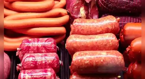 La OMS coloca a las carnes procesadas en la misma categoría de riesgo de cáncer que el tabaco