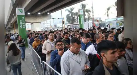 Caos en la Línea 1 del Metro de Lima: usuarios reportan largas colas por demoras en la llegada de los trenes