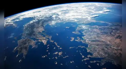 El fenómeno geológico que transformará la Tierra: Dos continentes avanzan hacia una colisión a una velocidad de 7 cm por año