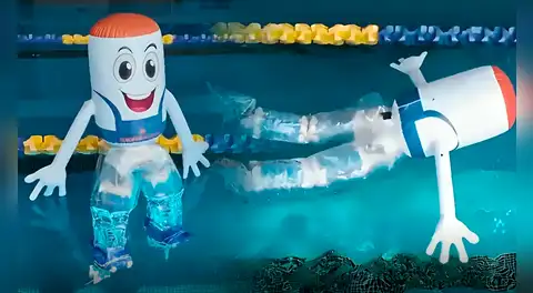 Investigadores chinos crean un robot humanoide capaz de volar, caminar sobre el agua y cambiar de forma: pesa como un gato