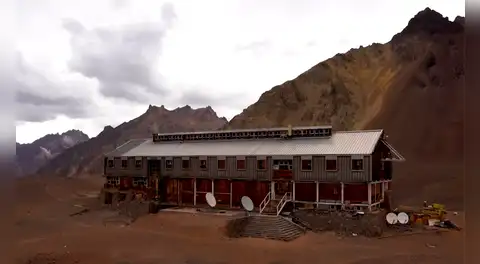 El abandonado hotel en la Cordillera de los Andes que obtuvo el récord por ser el más alto del mundo: 4.300 m.sn.m