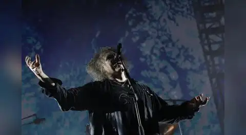 Robert Smith y la historia emocional de The Cure