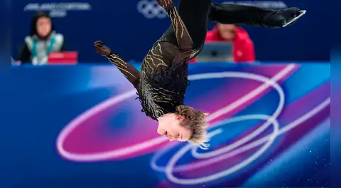 Ilia Malinin venció el temible salto mortal que fue prohibido hace 50 años: prodigio del patinaje ganó el oro para Estados Unidos en JJ. OO.