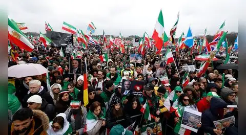 Más de 200.000 personas se manifiestan en Múnich contra el régimen iraní en plena presión militar de EE. UU.