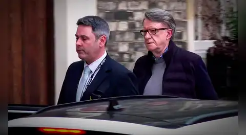 Arrestan a Peter Mandelson, exembajador británico en EE.UU., acusado de pasar información confidencial a Epstein cuando era ministro