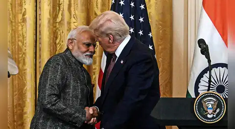 India desmiente a Estados Unidos y asegura que no necesita su "autorización" para comprar petróleo a Rusia