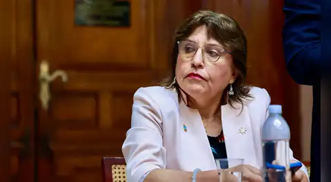 Delia Espinoza: Congreso rechaza inhabilitarla por 10 años, pero Jorge Montoya presenta reconsideración de votación
