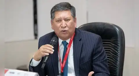 Condenan a alcalde de Chancay por entregar administración de baños públicos a terceros