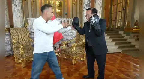 José María Balcázar aparece en Kick boxeando con alcalde de Ate en plena crisis de inseguridad y asesinatos