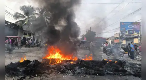 Transportistas acatan paro de 48 horas en Iquitos por alza de precio de combustibles: bloqueos, enfrentamientos y mercados desabastecidos